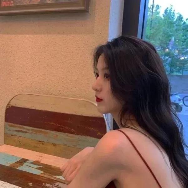 女子戏班海报